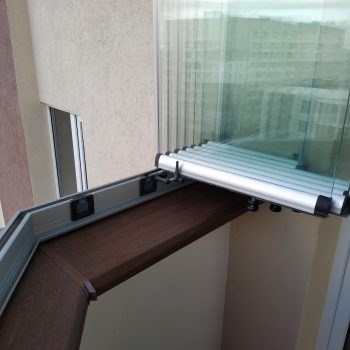 glass set безрамне скління балкону